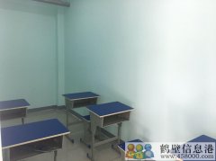 學(xué)生桌椅低價(jià)出售，量大從優(yōu)